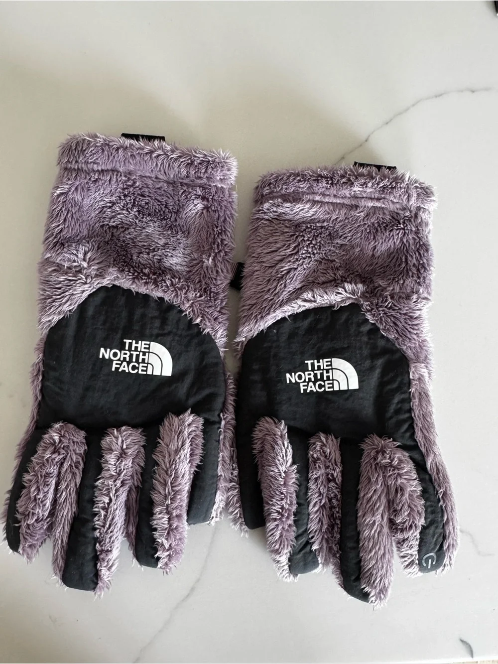 The North Face Girls Plush Purple Winter Gloves | Large